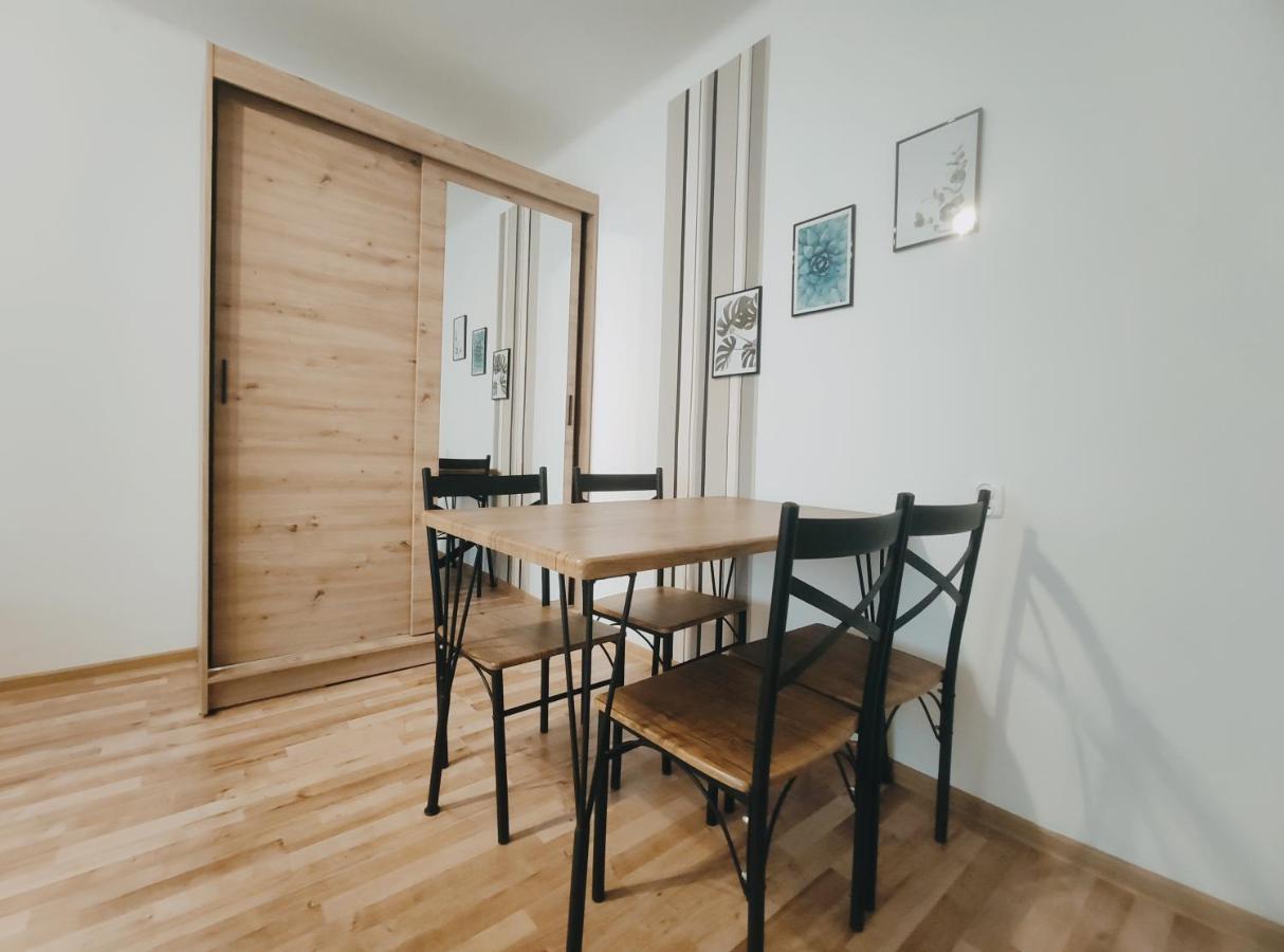 Pielegniarek 5 By Homeprime Cracovia Esterno foto
